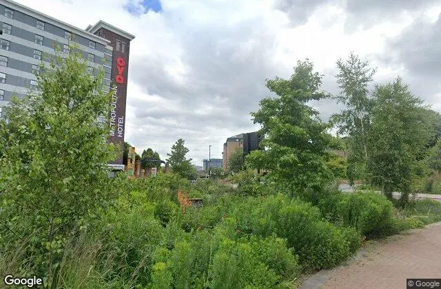 Pollen Market - Street View